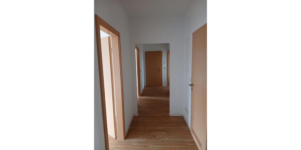 Etagenwohnung Ellefeld - 4 Zimmer, 93 m&sup2;, 435&euro; | Angebot:26368537