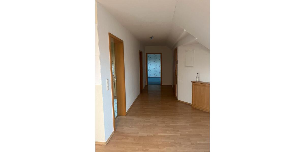 Dachgeschoßwohnung Pulheim - 2 Zimmer, 80 m&sup2;, 1.000&euro; | Angebot:24552234