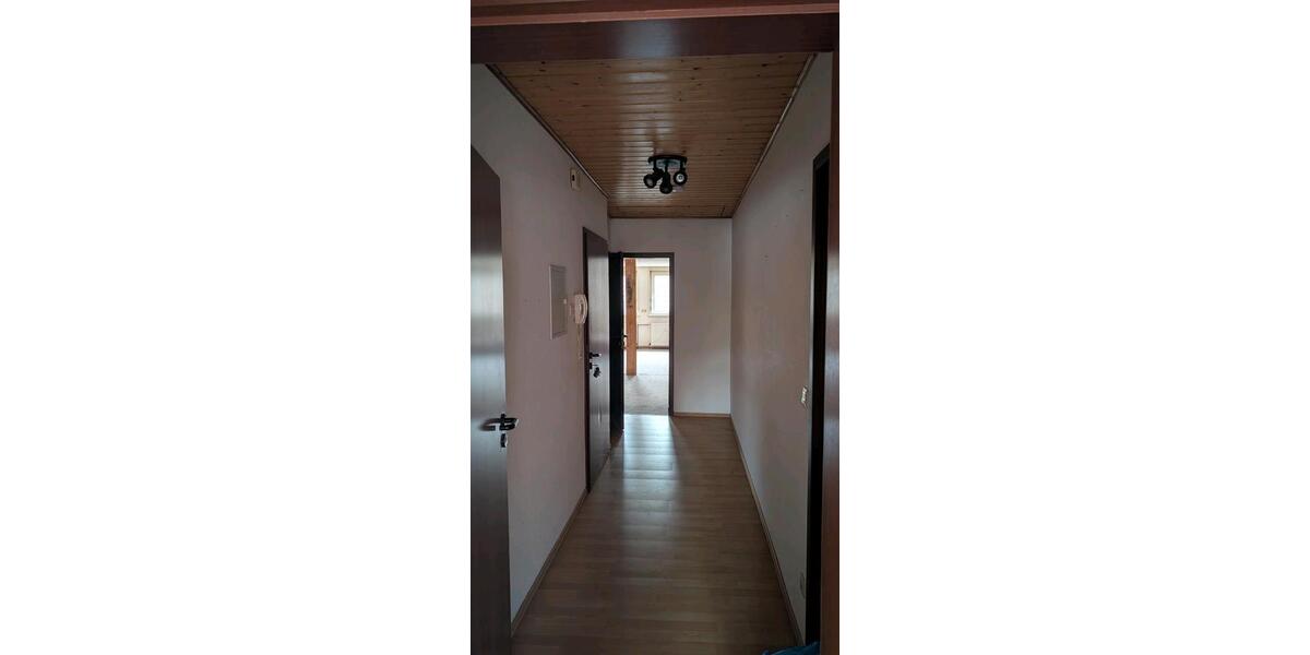 Dachgeschoßwohnung Beverungen - 4 Zimmer, 94 m&sup2;, 700&euro; | Angebot:24890899