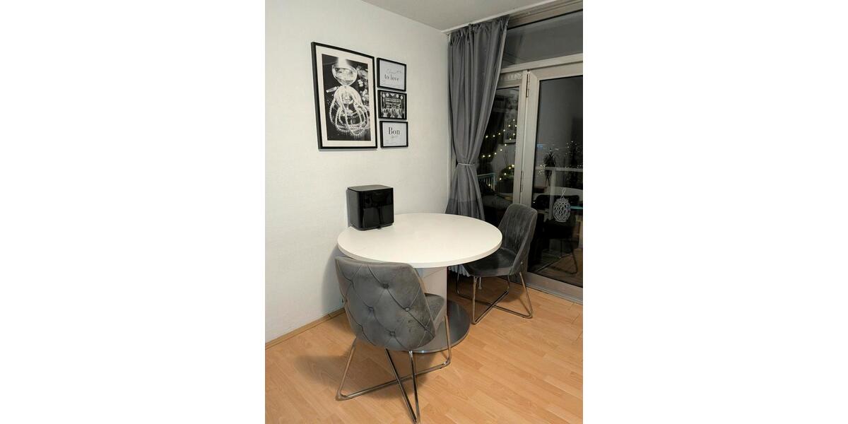 Wohnen auf Zeit Köln Lindenthal - 1 Zimmer, 30 m&sup2;, 100&euro; | Angebot:26128668