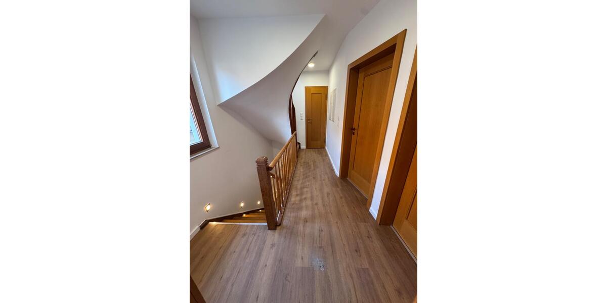 Saniertes EFH mit 6 Zi.& Elternetage&Weinkeller in STR-Sillenbuch 6 zimmer