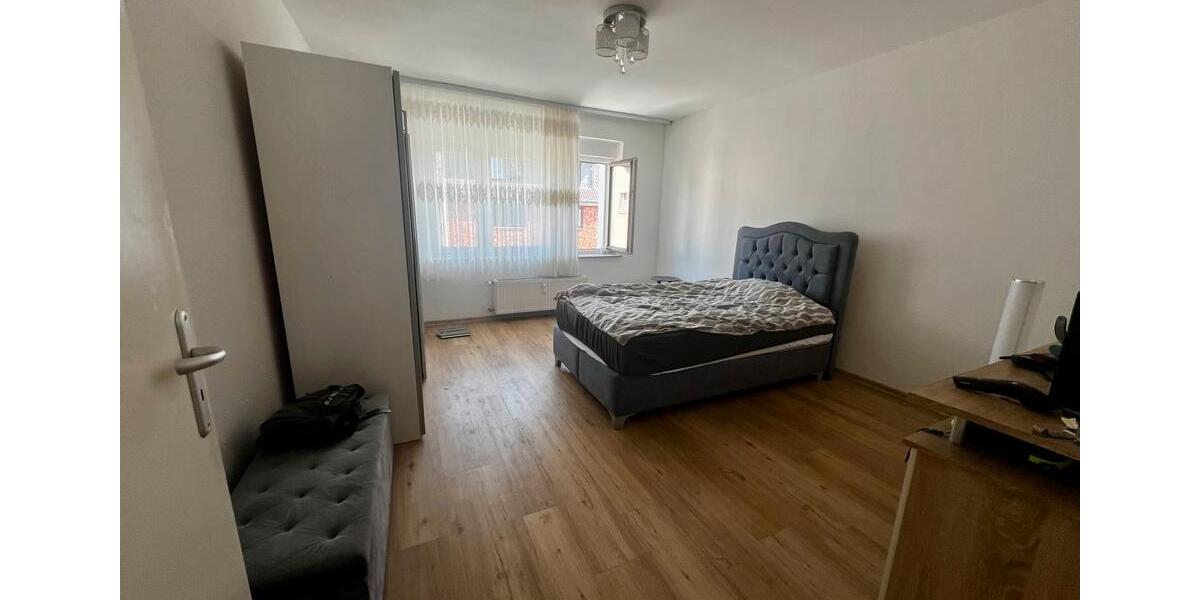 Etagenwohnung Oberhausen - 3 Zimmer, 96 m&sup2;, 1.150&euro; | Angebot:26497334