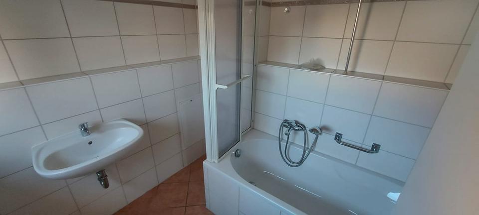 Etagenwohnung Meuselwitz - 3 Zimmer, 60 m&sup2;, 360&euro; | Angebot:25324196