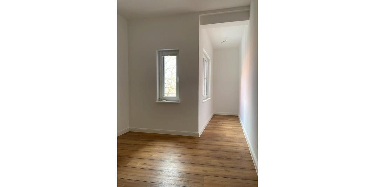 Etagenwohnung Güstrow - 4 Zimmer, 95 m&sup2;, 880&euro; | Angebot:25219752