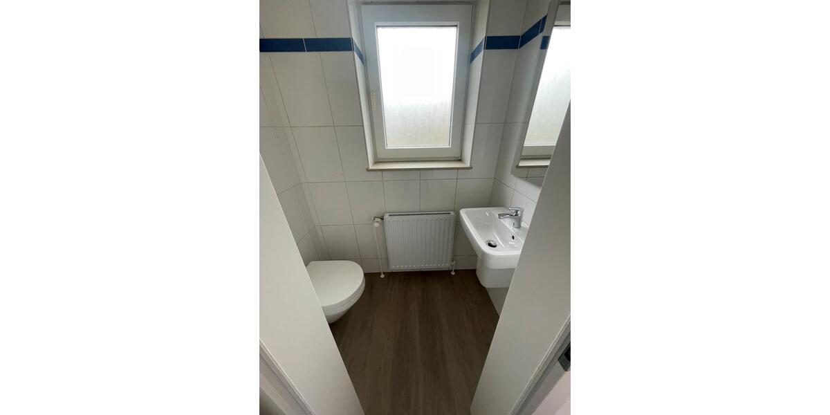 Doppelhaushälfte Zeven - 5 Zimmer, 130 m&sup2;, 1.200&euro; | Angebot:26014403