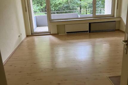Helle Erdgeschosswohnung mit Balkon – Kliniknähe in Bad Oeynhause 1 zimmer