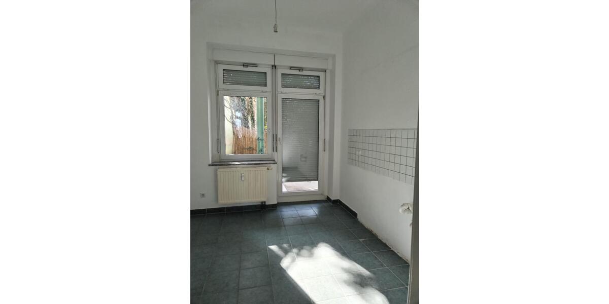 Erdgeschoßwohnung Meerane - 4 Zimmer, 90 m&sup2;, 570&euro; | Angebot:25859242