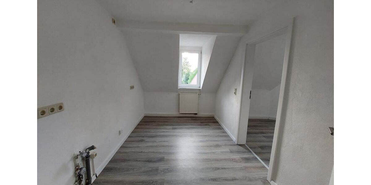 Dachgeschoßwohnung Zittau - 4 Zimmer, 85 m&sup2;, 490&euro; | Angebot:25921333