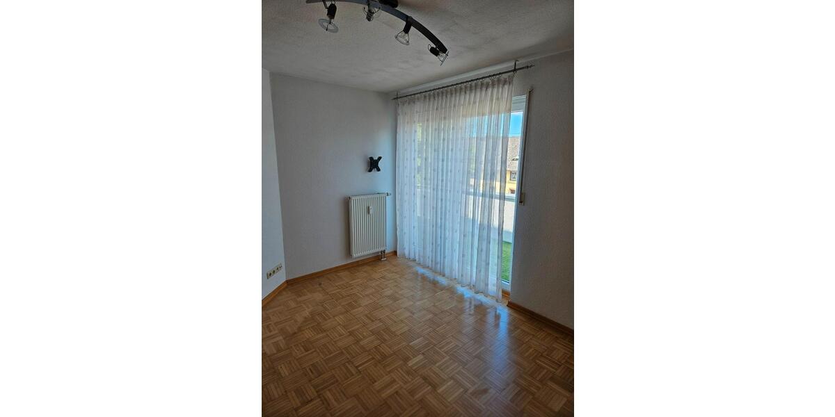 Etagenwohnung Trierweiler - 4 Zimmer, 125 m&sup2;, 1.250&euro; | Angebot:26020739