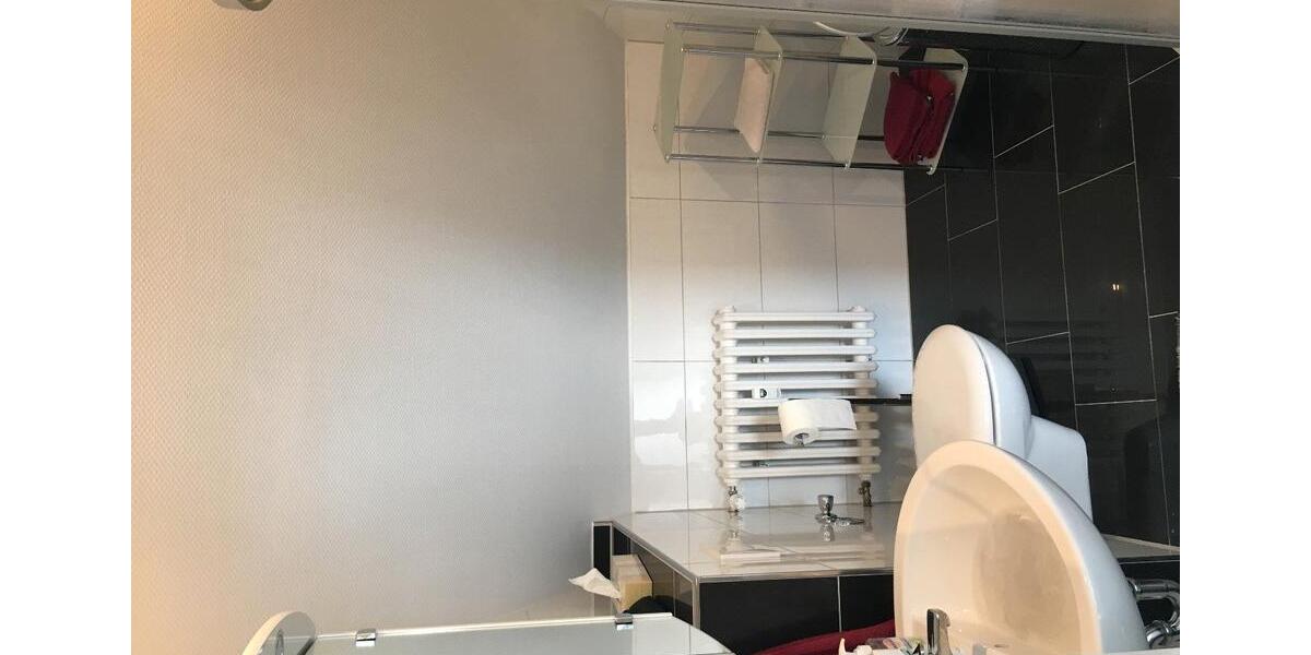 Dachgeschoßwohnung Duisburg Hochheide - 3 Zimmer, 80 m&sup2;, 716&euro; | Angebot:26579701