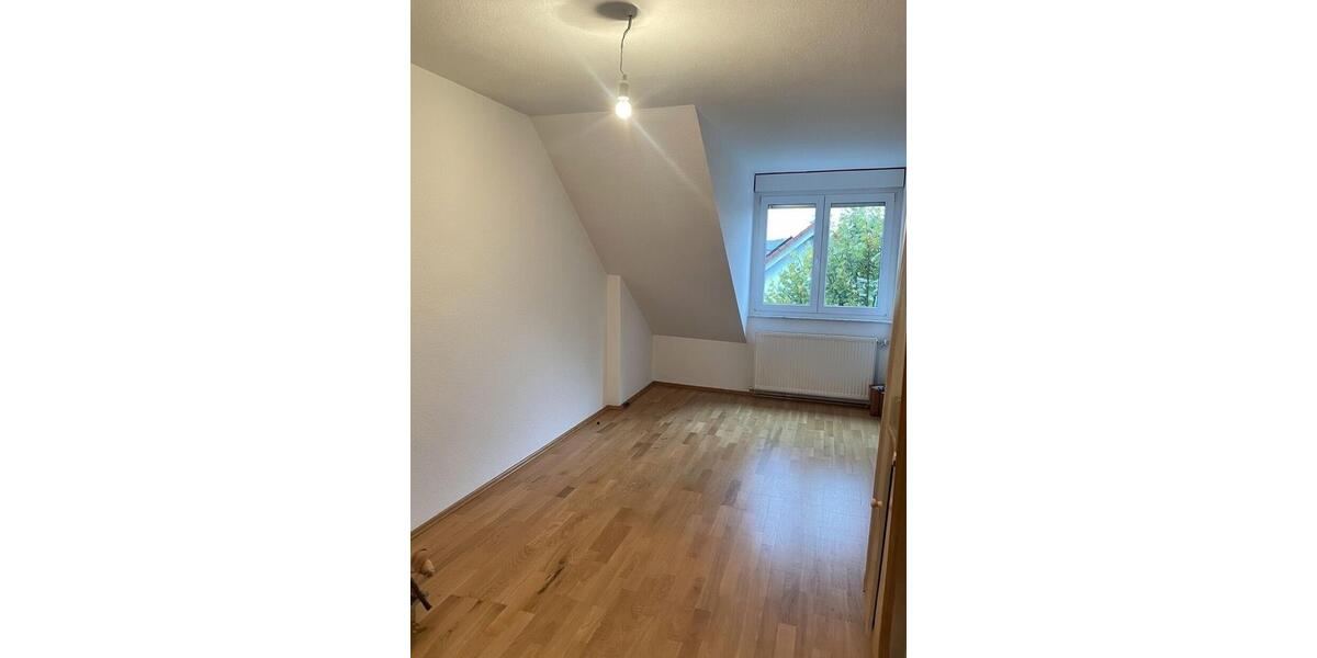Dachgeschoßwohnung Bretzfeld - 3 Zimmer, 86 m&sup2;, 1.150&euro; | Angebot:24846759