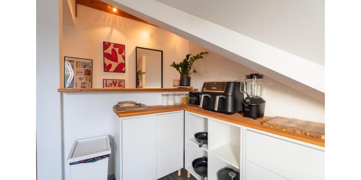 Dachgeschoßwohnung Wiesbaden Mainz-Amöneburg - 2 Zimmer, 104 m&sup2;, 1.710&euro; | Angebot:25975106