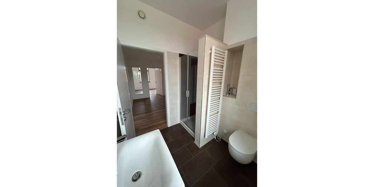 3 Zimmer - 110 qm - Neubauwohnung in historischer Hülle 3 zimmer