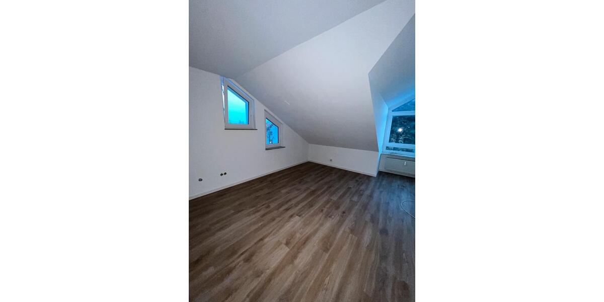 Dachgeschoßwohnung Darmstadt Darmstadt-West - 2.5 Zimmer, 84 m&sup2;, 1.420&euro; | Angebot:24616838