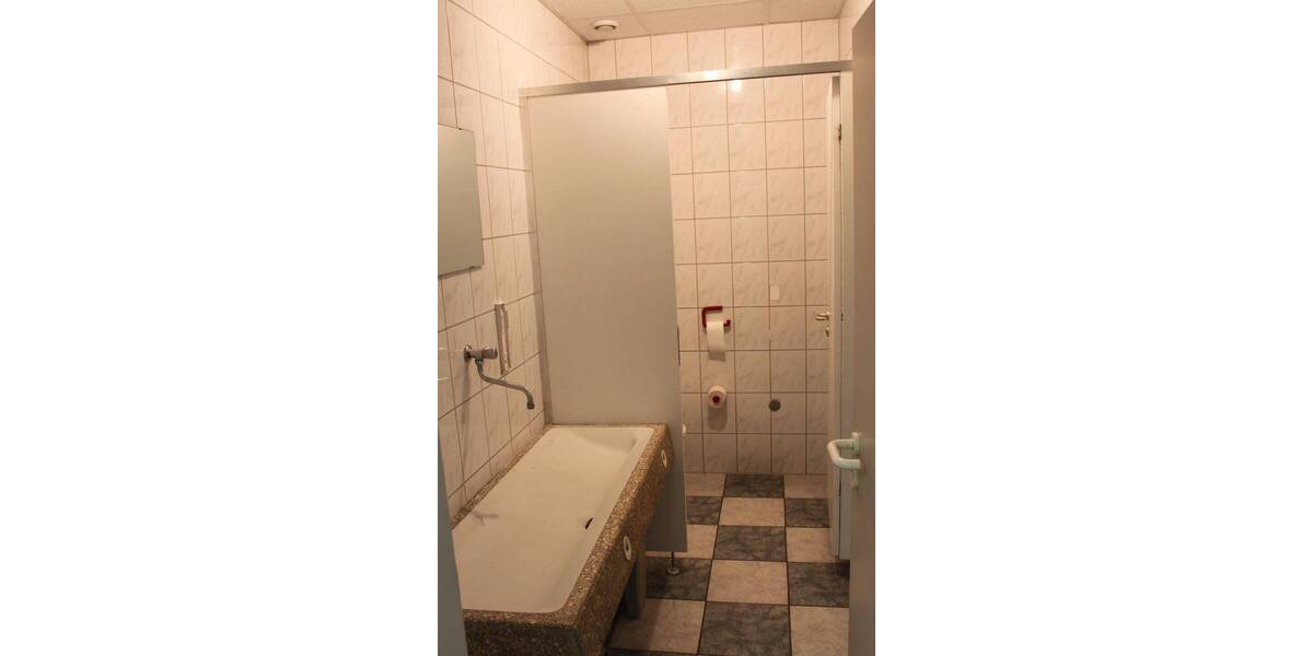 Gewerbeobjekt Schweinfurt Schweinfurt-Süd - 4 Zimmer, 179 m&sup2;, 1.500&euro; | Angebot:23587290