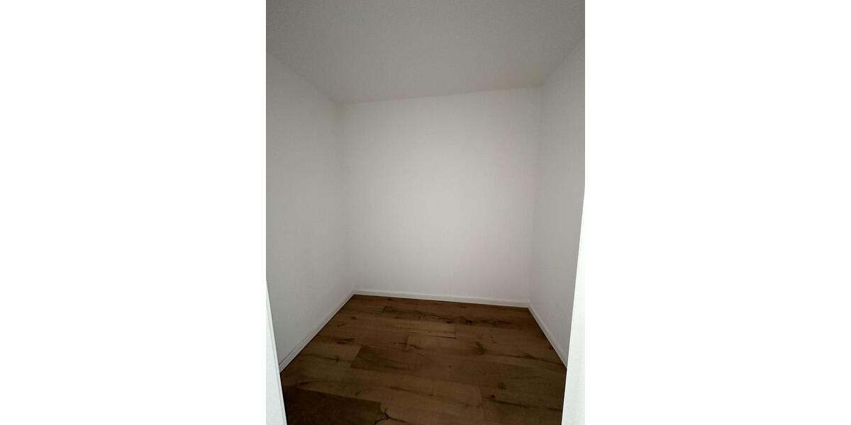 Etagenwohnung Königs Wusterhausen - 3 Zimmer, 90 m&sup2;, 1.750&euro; | Angebot:24651038