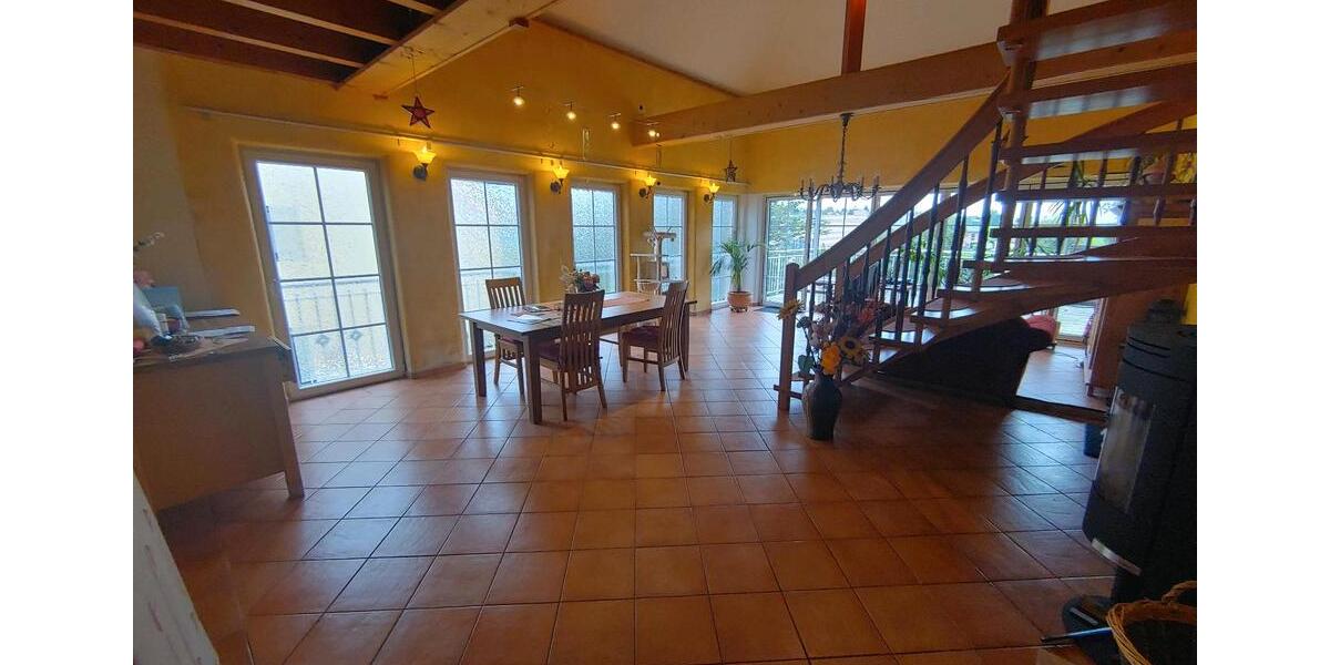 Wohnen auf Zeit Merchweiler - 5 Zimmer, 200 m&sup2;, 450&euro; | Angebot:26047137