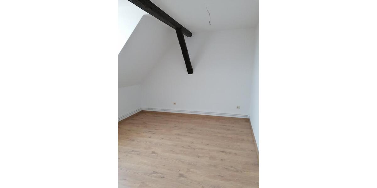 Etagenwohnung Gröningen - 3 Zimmer, 72 m&sup2;, 430&euro; | Angebot:25477562