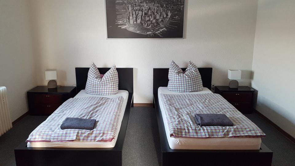 Wohnen auf Zeit Viersen Hülsdonk - 5 Zimmer, 16 m&sup2;, 18&euro; | Angebot:25795463