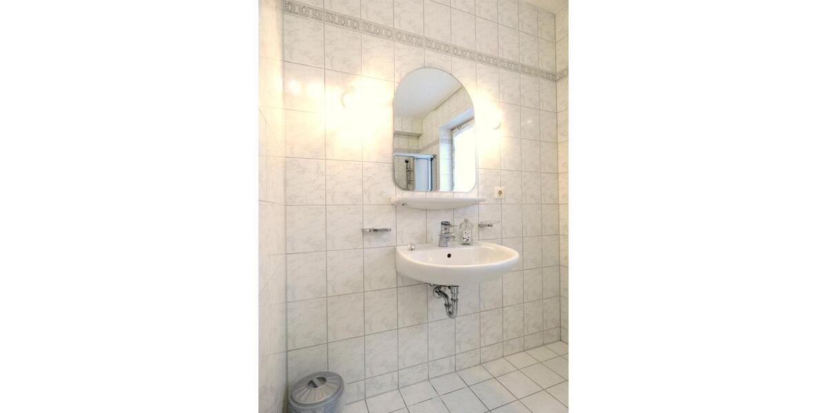 Wohnen auf Zeit Nittenau - 3 Zimmer, 90 m&sup2;, 98&euro; | Angebot:12400586