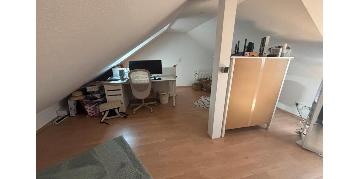 Etagenwohnung Langenfeld (Rheinland) - 2 Zimmer, 90 m&sup2;, 1.300&euro; | Angebot:25267830
