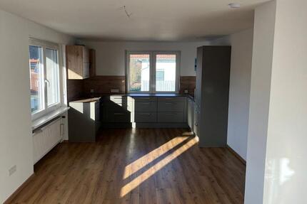 Wohnung Burghaun - 3 Zimmer, 82 m&sup2;, 920&euro; | Angebot:26577798