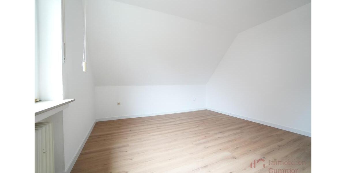 Dachgeschoßwohnung Salzbergen - 4 Zimmer, 80 m&sup2;, 640&euro; | Angebot:26266470