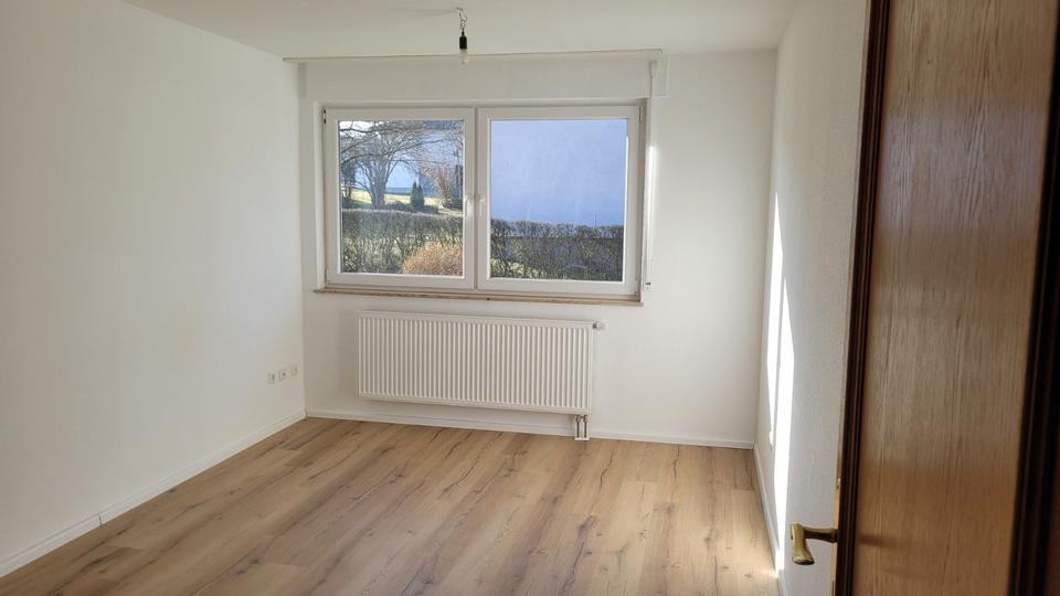 Erdgeschoßwohnung Westhausen - 3.5 Zimmer, 104 m&sup2;, 1.000&euro; | Angebot:26247513