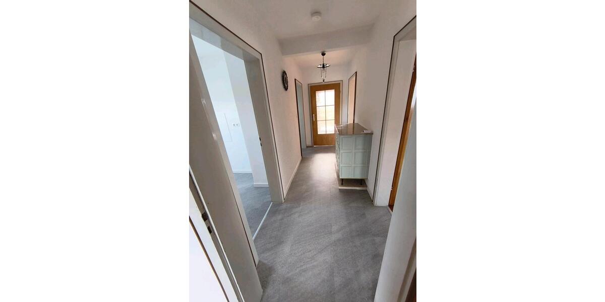 Dachgeschoßwohnung Höringen - 3.5 Zimmer, 70 m&sup2;, 730&euro; | Angebot:26567128