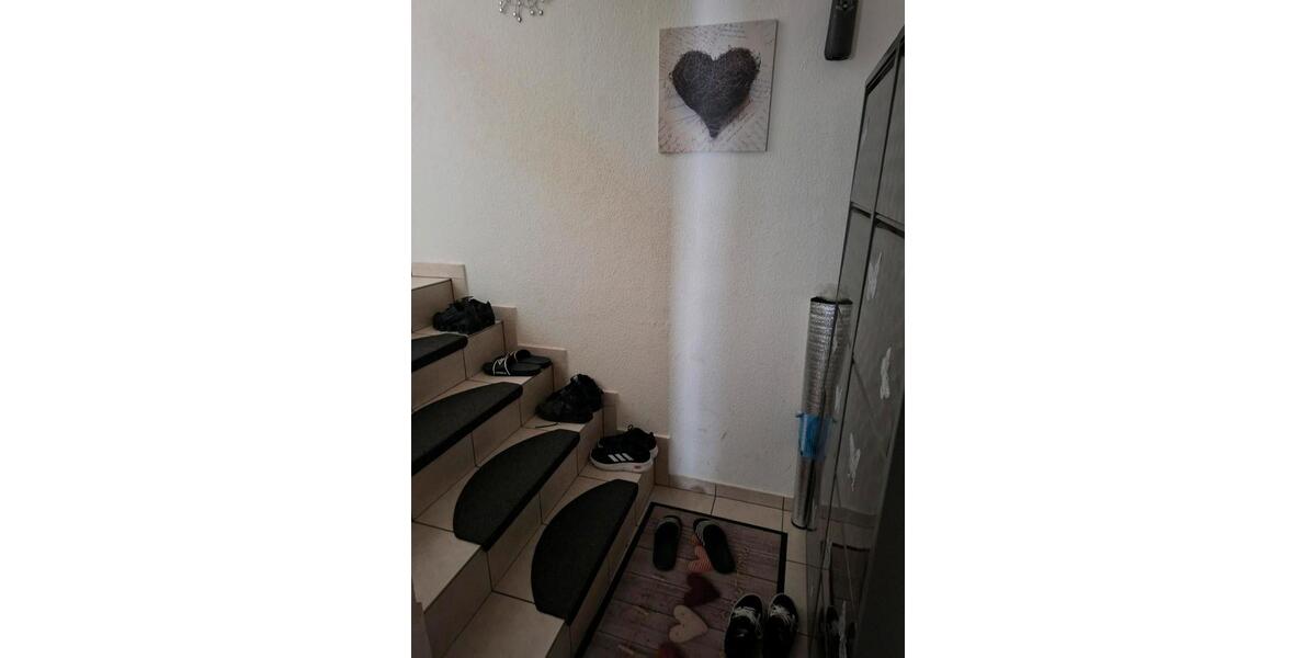 Etagenwohnung Püttlingen - 2 Zimmer, 75 m&sup2;, 668&euro; | Angebot:26285110