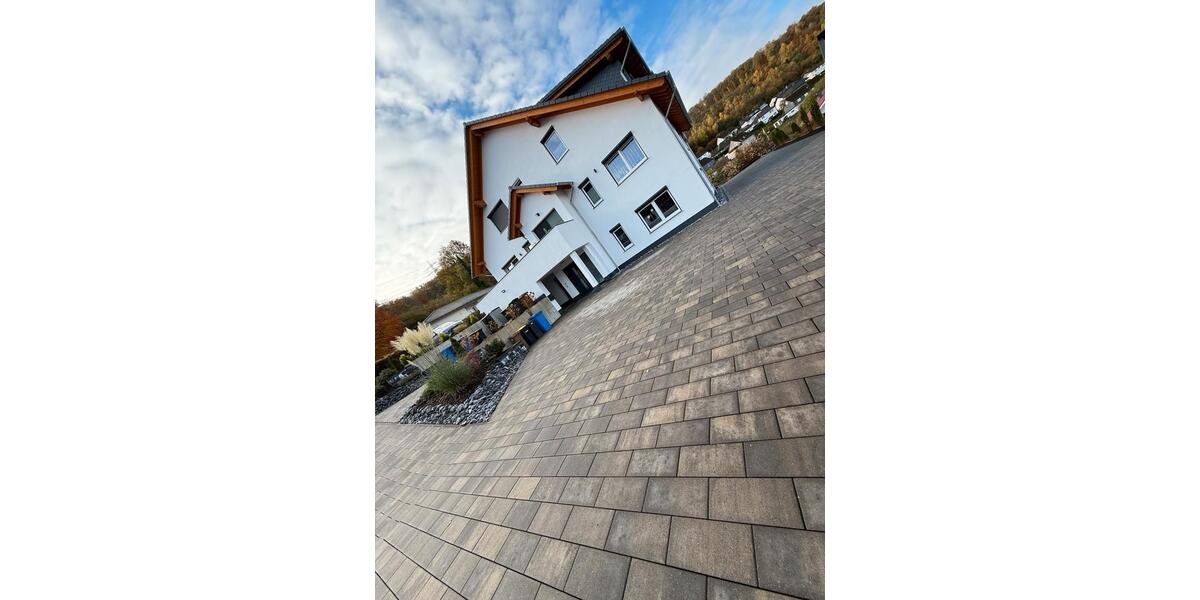 Dachgeschoßwohnung Kirchen (Sieg) - 4 Zimmer, 103 m&sup2;, 1.200&euro; | Angebot:25105763