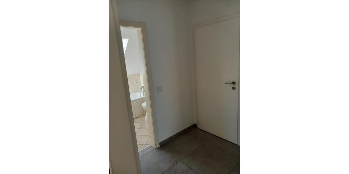 Dachgeschoßwohnung Bad Salzuflen - 1 Zimmer, 50 m&sup2;, 450&euro; | Angebot:26700868