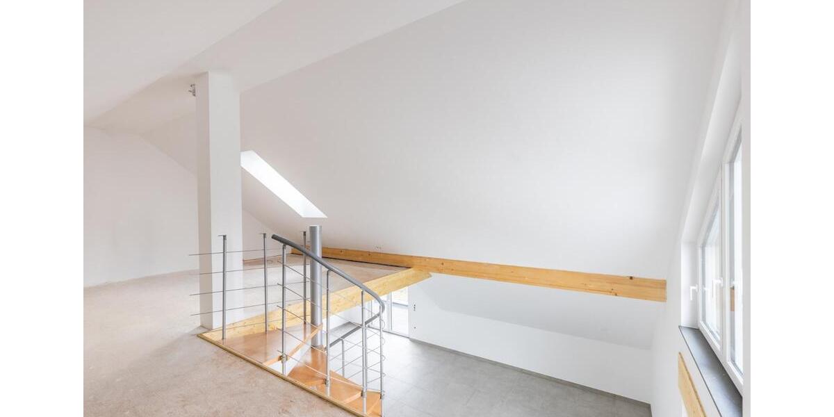 Dachgeschoßwohnung Nettersheim - 3 Zimmer, 104 m&sup2;, 1.248&euro; | Angebot:25960391