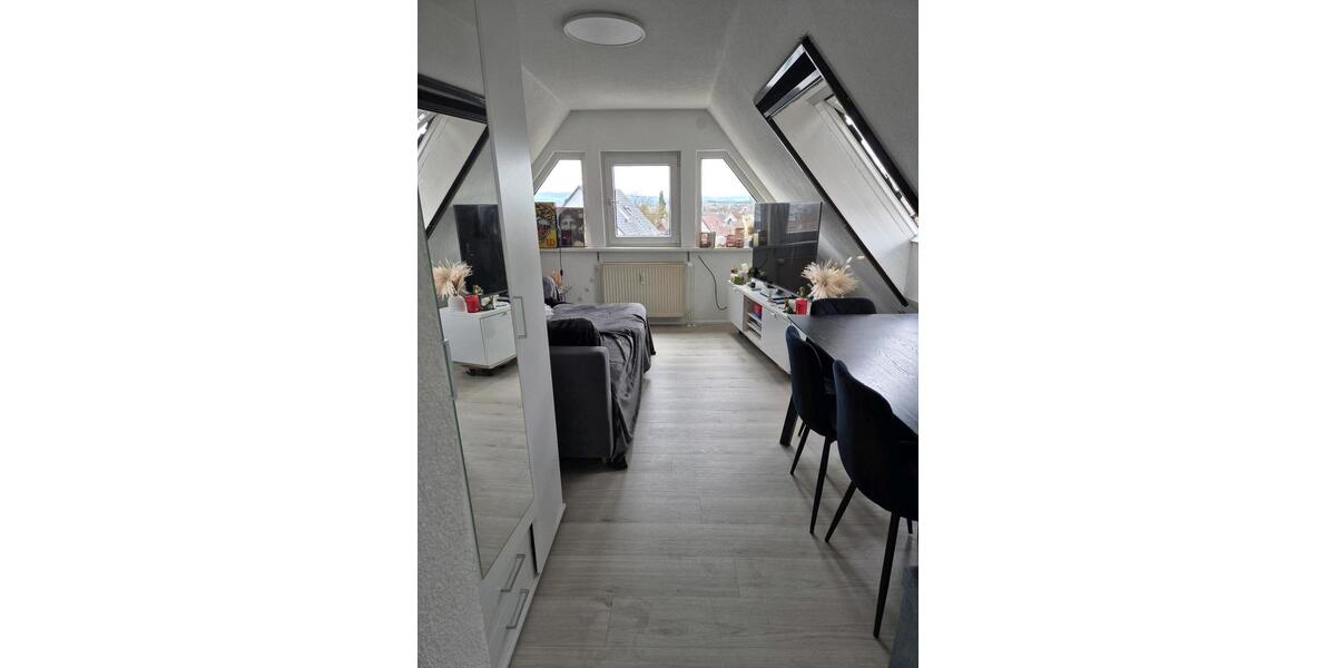 Dachgeschoßwohnung Köngen - 2.5 Zimmer, 37 m&sup2;, 570&euro; | Angebot:25173176