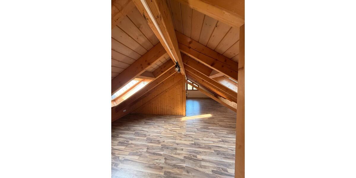 Wohnen auf Zeit Meckenheim - 7 Zimmer, 15 m&sup2;, 600&euro; | Angebot:25864034