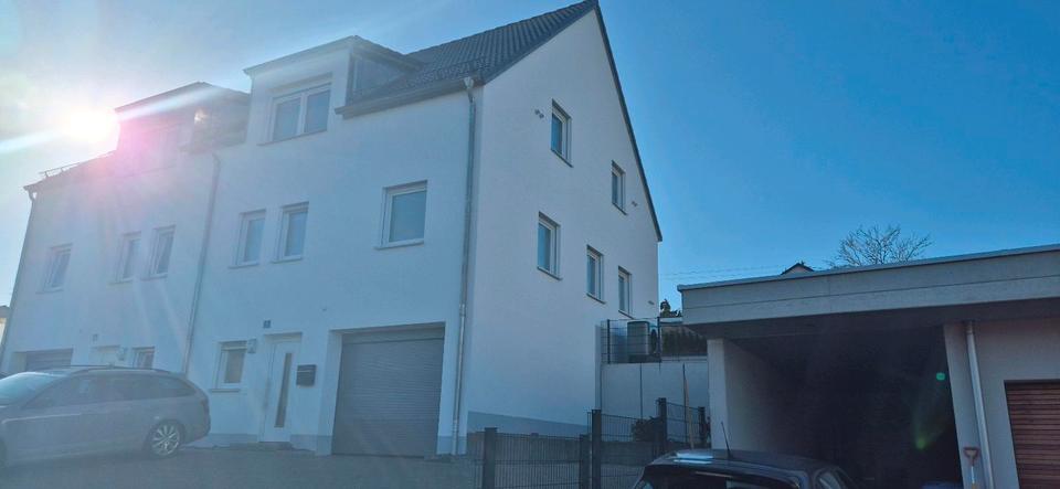 Doppelhaushälfte Mainburg - 4 Zimmer, 120 m&sup2;, 1.750&euro; | Angebot:25540016