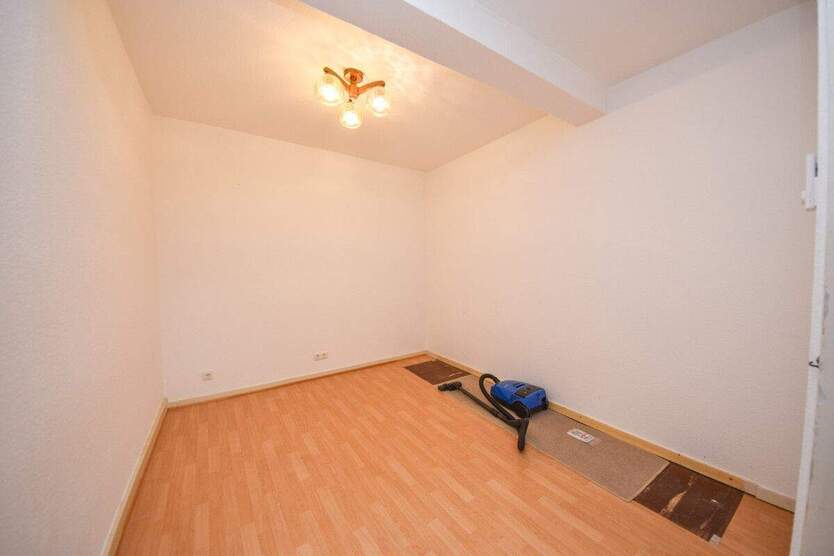 DIETZ: Gepflegtes Fachwerkhaus mit Garten, kleinem Nebengebäude im Babenhausen OT Harpertshausen! 5 zimmer