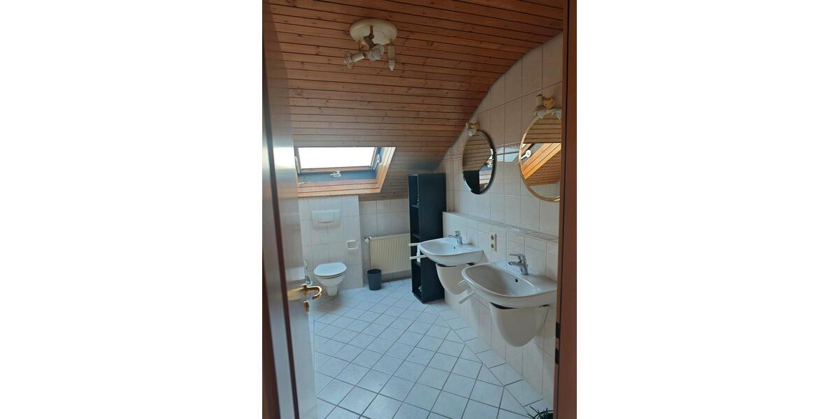 Wohnen auf Zeit Ostelsheim - 2.5 Zimmer, 82 m&sup2;, 1.100&euro; | Angebot:24560018