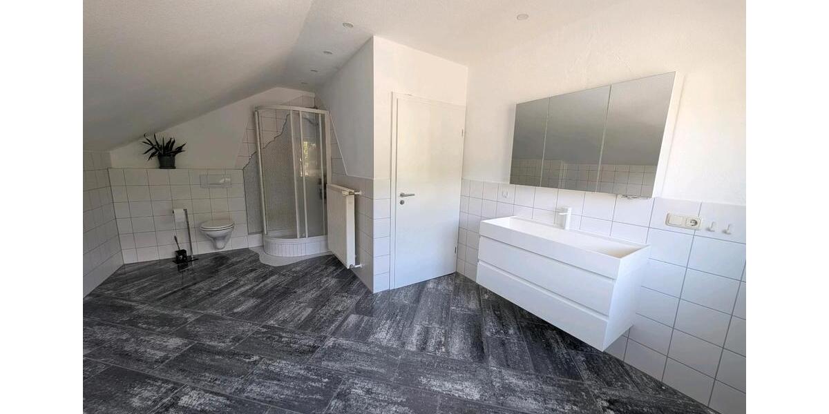 Dachgeschoßwohnung Greifenstein - 2 Zimmer, 92 m&sup2;, 800&euro; | Angebot:26522696