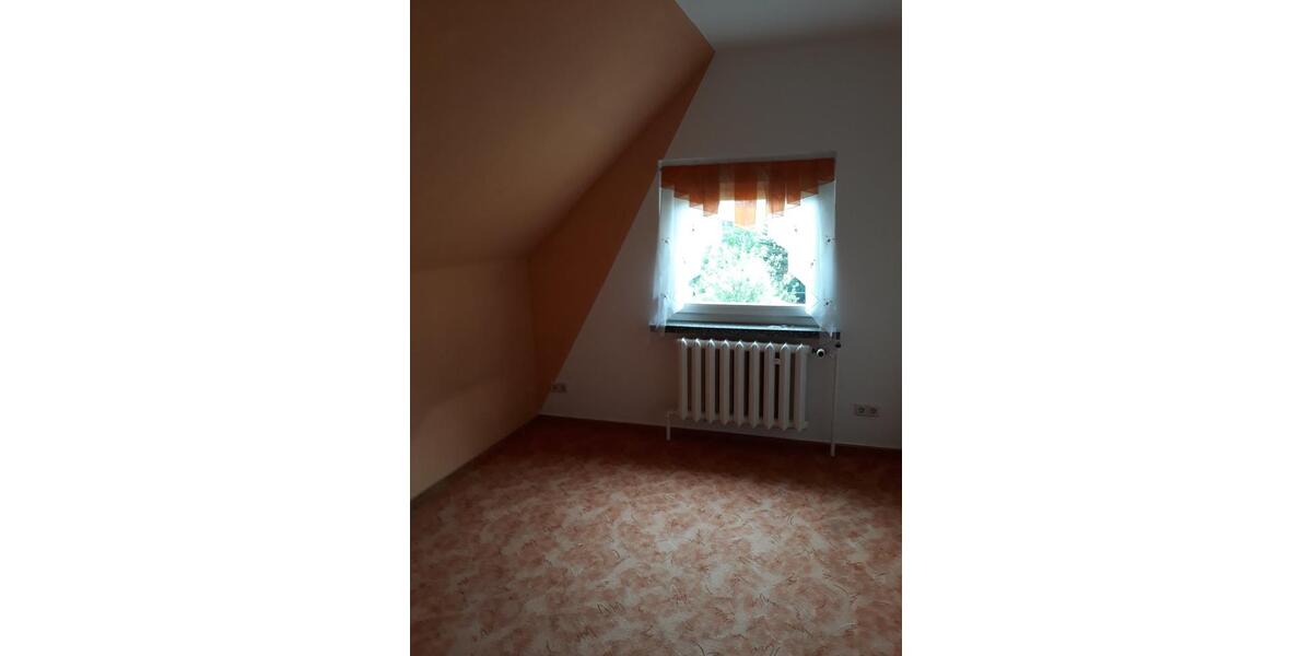 Dachgeschoßwohnung Falkenberg/Elster Elster - 3 Zimmer, 63 m&sup2;, 283&euro; | Angebot:26043895