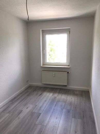 Etagenwohnung Glauchau Reinholdshain - 5 Zimmer, 105 m&sup2;, 640&euro; | Angebot:26834331