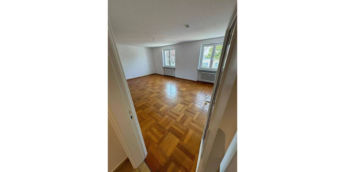 Etagenwohnung Weil am Rhein - 5 Zimmer, 141 m&sup2;, 1.850&euro; | Angebot:25837678