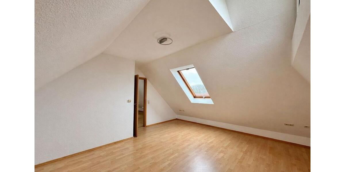 Dachgeschoßwohnung Edewecht - 2 Zimmer, 57 m&sup2;, 590&euro; | Angebot:26444280