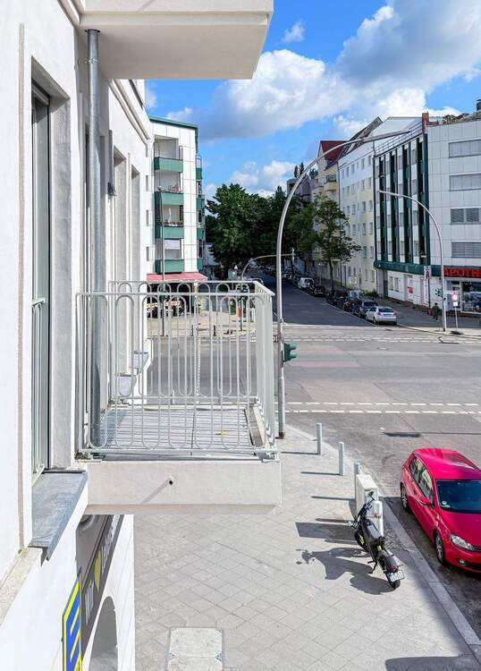Schlau und effizient geschnittene Wohnung - Bodentiefe Fenster, viel Licht und mitten in der Stadt 2 zimmer