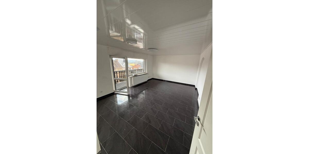 Etagenwohnung Homburg - 4 Zimmer, 107 m&sup2;, 1.050&euro; | Angebot:24794591