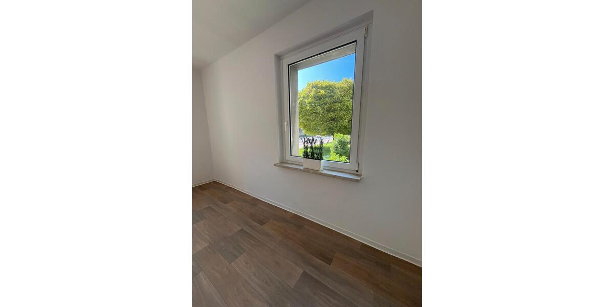 Erdgeschoßwohnung Calbe (Saale) - 3 Zimmer, 69 m&sup2;, 485&euro; | Angebot:26366818