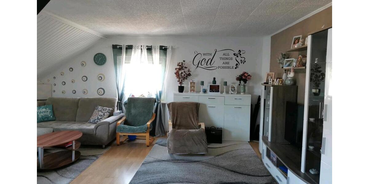 Dachgeschoßwohnung Taunusstein - 3 Zimmer, 86 m&sup2;, 1.196&euro; | Angebot:26466647