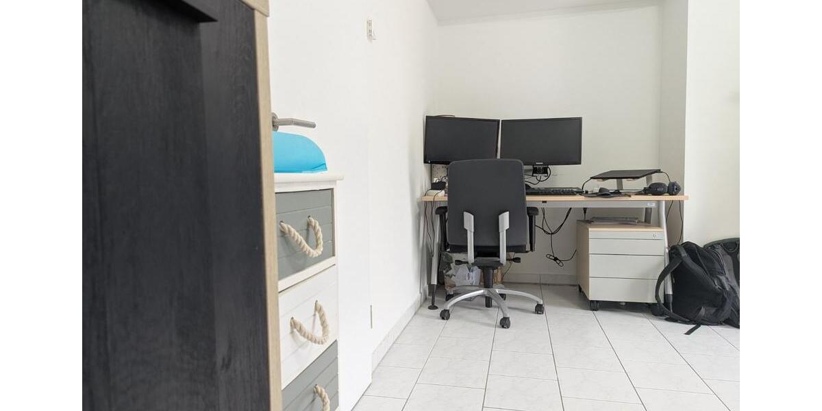 Dachgeschoßwohnung Meißen - 4.5 Zimmer, 140 m&sup2;, 1.000&euro; | Angebot:24653924