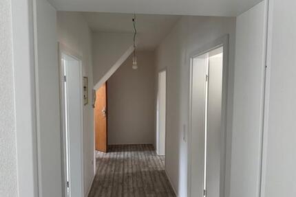 Wohnung Aue-Bad Schlema Bad Schlema - 3 Zimmer, 70 m&sup2;, 400&euro; | Angebot:23671006