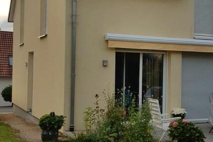 Haus Mauer - 5 Zimmer, 135 m&sup2;, 2.100&euro; | Angebot:27618955